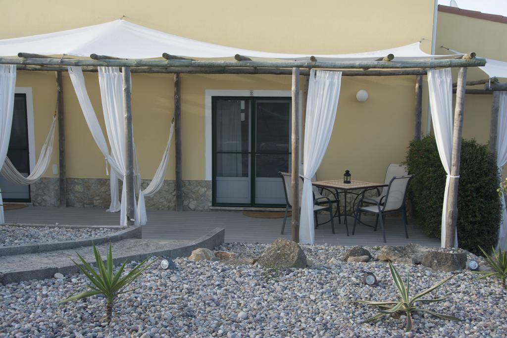 The Fig Boutique Suites Salir de Porto Экстерьер фото